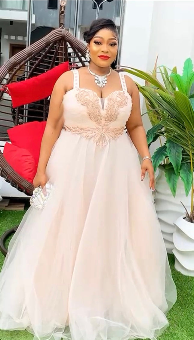 White Sleeveless Wedding Guest Dress, Plus Size Mother of The Bride A-Line Gown, Applique Embellished Sweetheart Neckline Bridal Gown, Birthday Party Cocktail Anniversary Graduation Gala Dinner